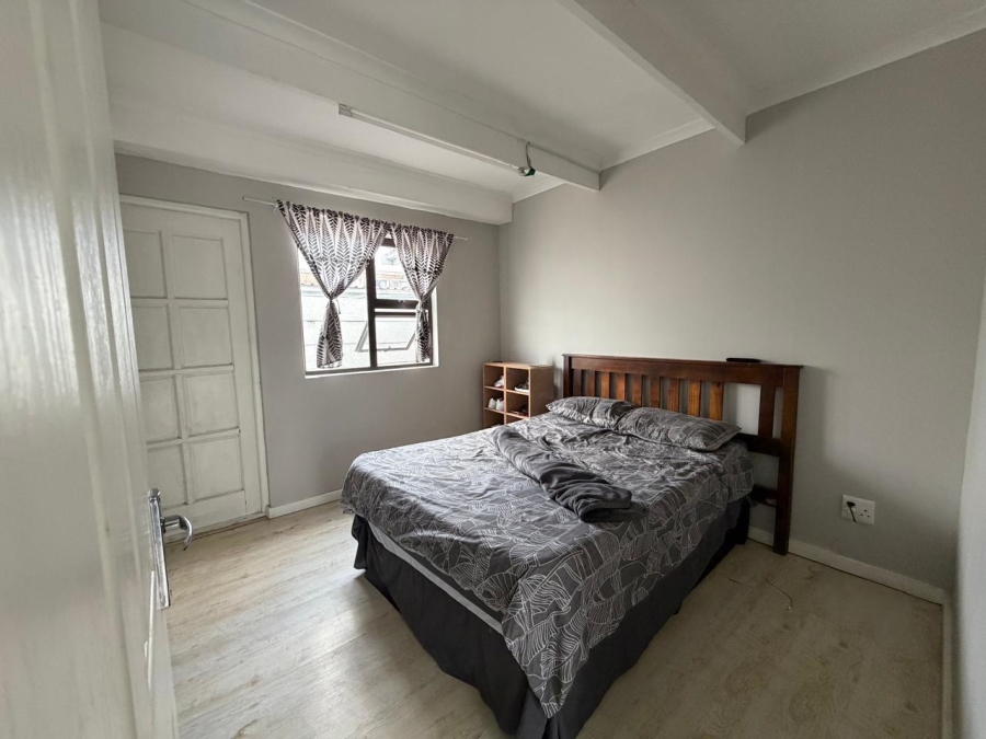 5 Bedroom Property for Sale in Lotus River Western Cape